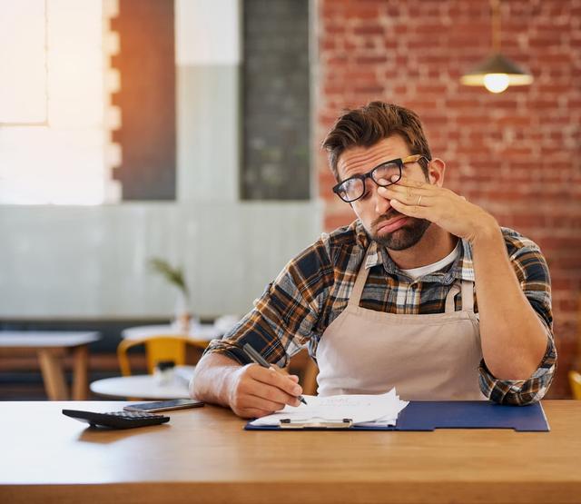 5 Costly Invoicing Mistakes SMEs Make (And How to Fix Them Instantly) thumbnail