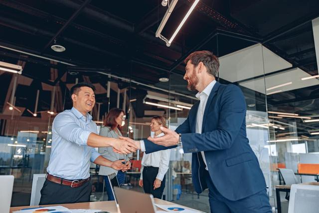 Why Thai Businesses Are Switching to E-Invoicing in 2026 (And Why You Should Too) thumbnail